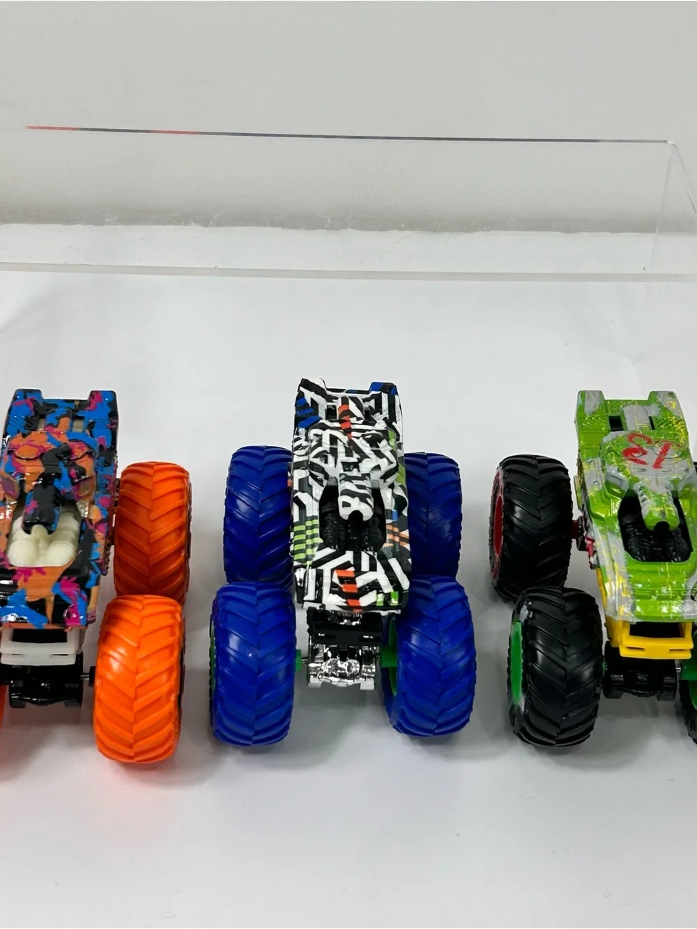 Hot Wheels Monster Truck Invader Tank Lot  Glow in the Dark 1:64